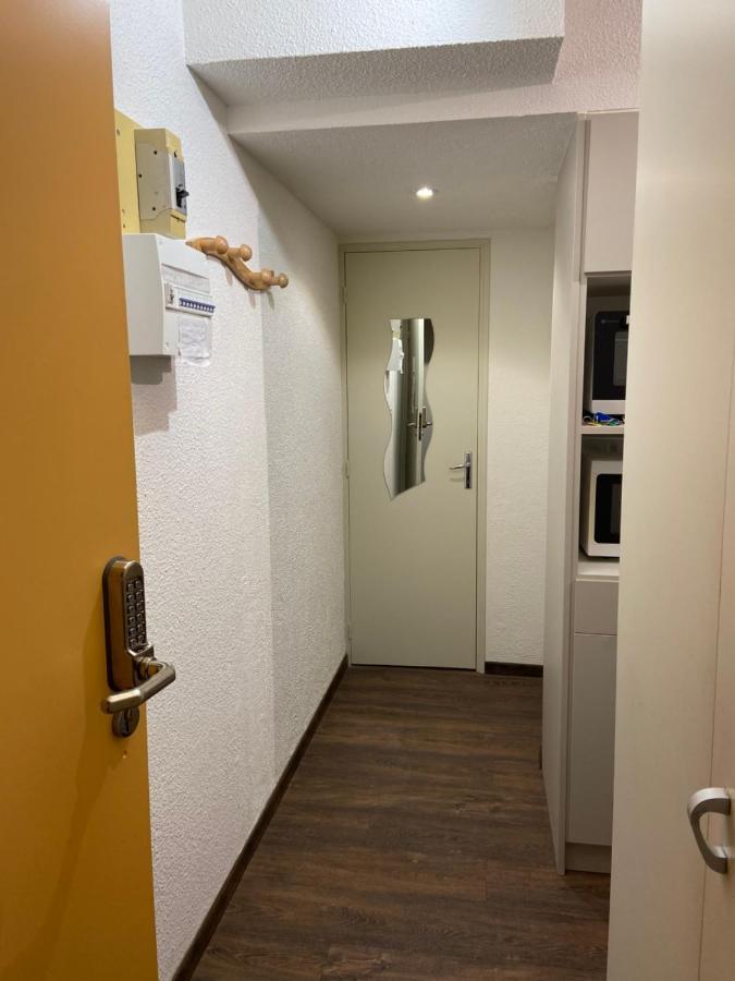 Appartement Les Menuires - 4 Personnes A 20 M Des Pistes サン・マルタン・ド・ベルヴィル エクステリア 写真